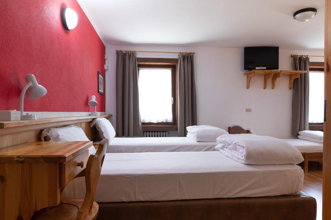 Hotel Meuble' Joli Breuil-Cervinia Exterior photo