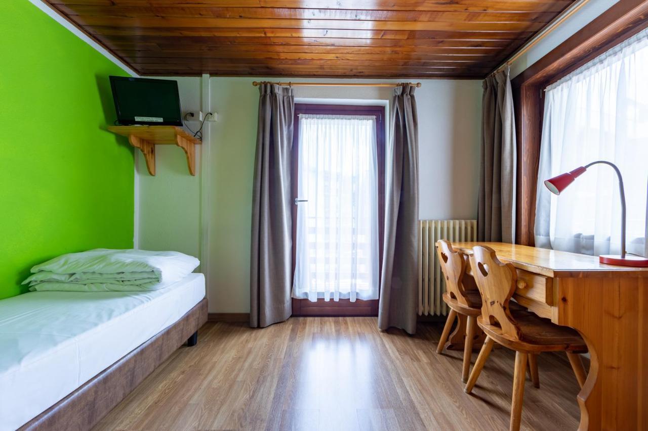 Hotel Meuble' Joli Breuil-Cervinia Exterior photo