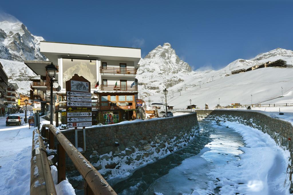 Hotel Meuble' Joli Breuil-Cervinia Exterior photo