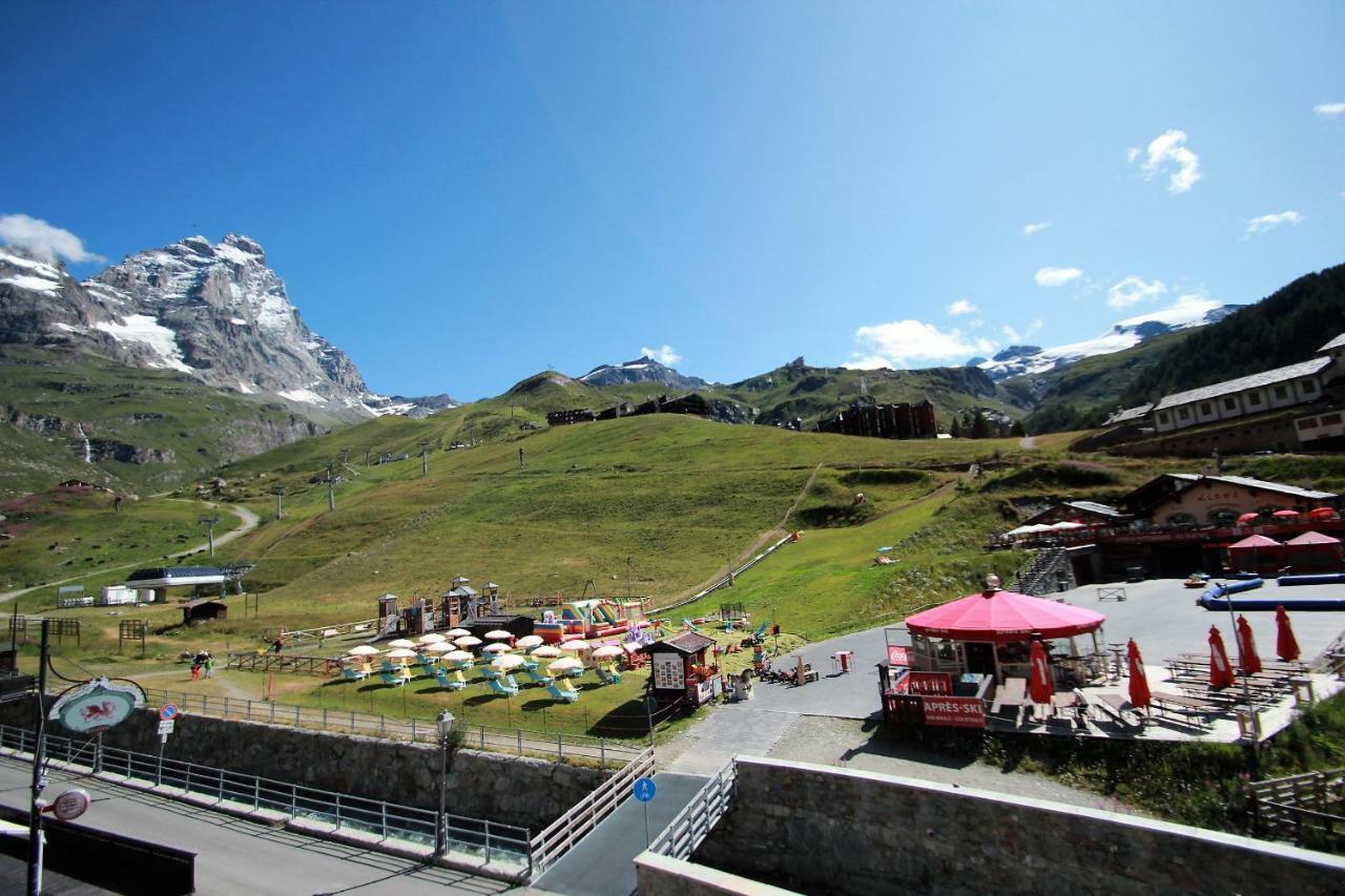 Hotel Meuble' Joli Breuil-Cervinia Exterior photo